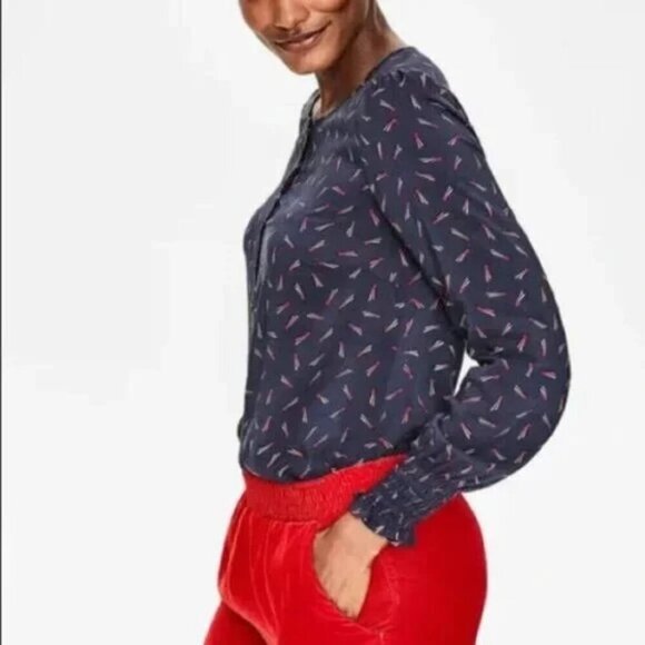 Boden Kara Navy Shooting Stars Novelty Print Top Patriotic Festive 4th of July 2 - Picture 3 of 12